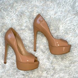 Steve Madden nude pumps